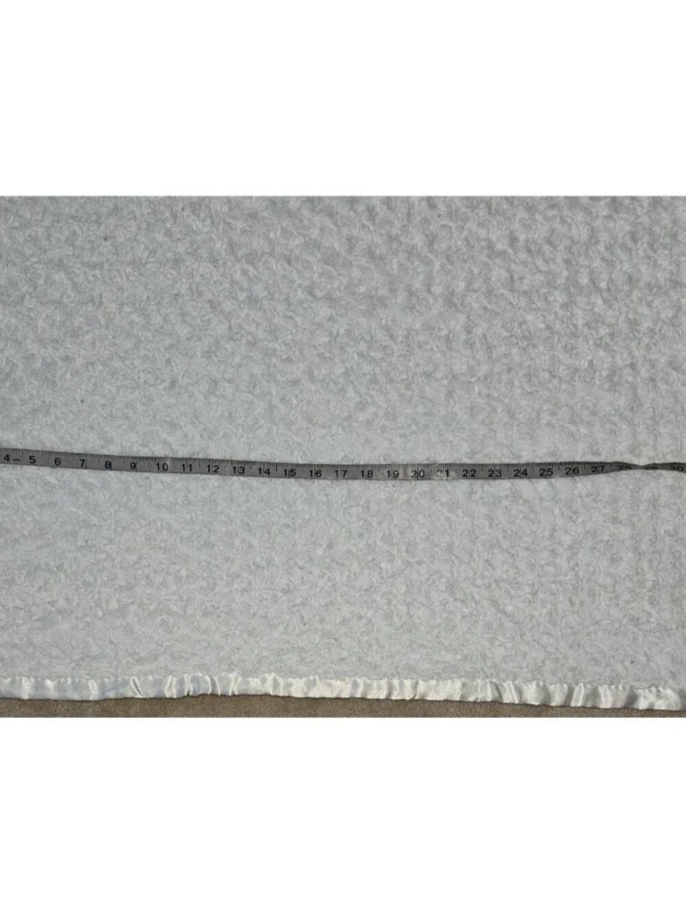 White Rosette Plush Blanket Soft Fleece Satin Trim 34x52